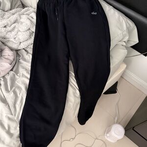 ALO Yoga Men's Dark Sweatpants